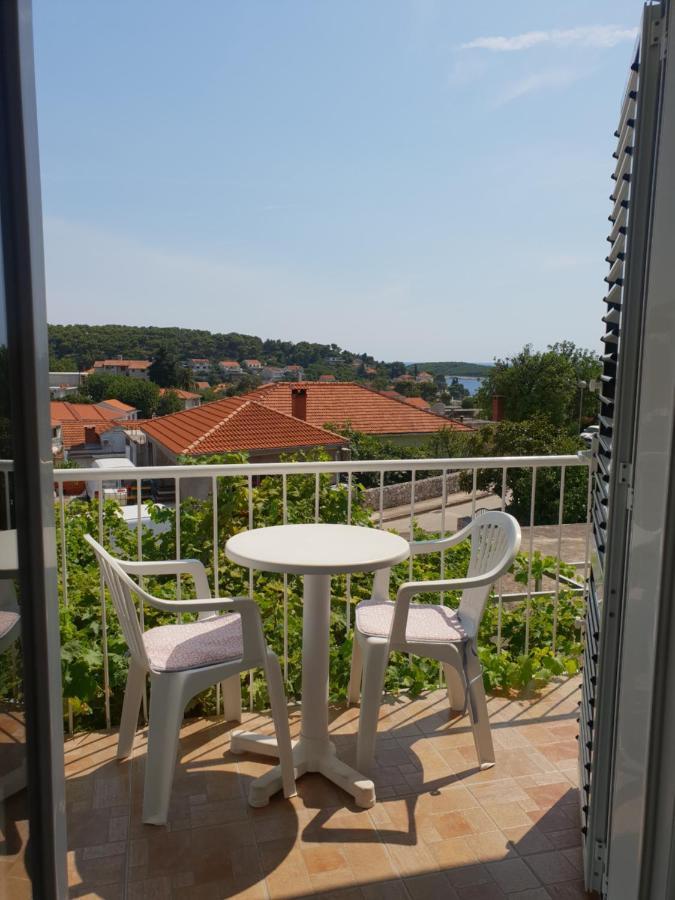 Luka'S Lodge Guesthouse & Hostel Hvar Town Eksteriør bilde