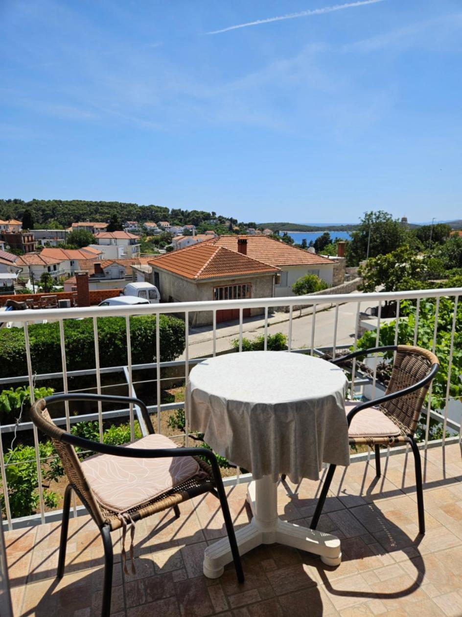 Luka'S Lodge Guesthouse & Hostel Hvar Town Eksteriør bilde
