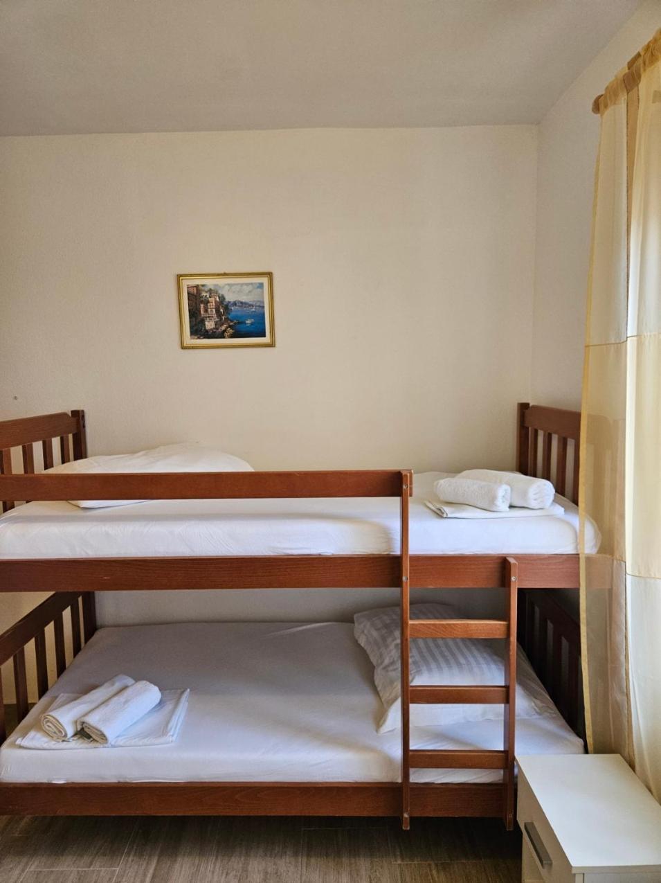 Luka'S Lodge Guesthouse & Hostel Hvar Town Eksteriør bilde